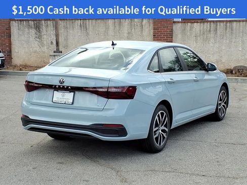 New 2025 Volkswagen Jetta SE image 4