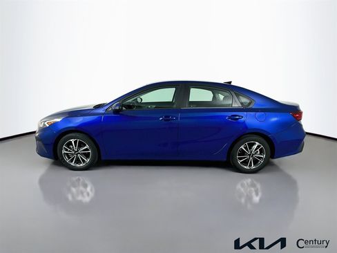 Certified 2023 Kia Forte LXS w/ LXS Technology Package FWD image 8