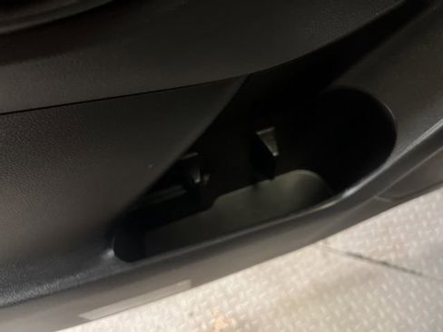 Used 2024 Subaru Ascent Premium w/ Convenience Package image 46