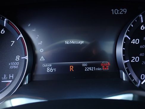 Used 2024 Toyota Highlander XLE AWD/4WD image 25