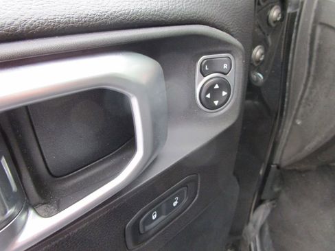 Used 2020 Jeep Wrangler Unlimited Rubicon w/ Dual Top Group image 27