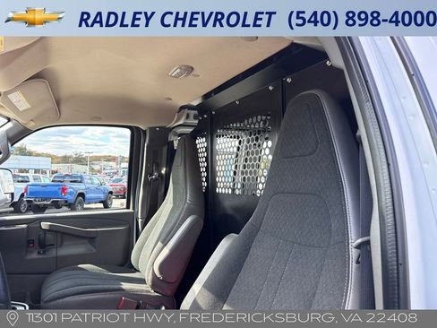 Certified 2023 GMC Savana 2500 w/ Driver Convenience Package image 9