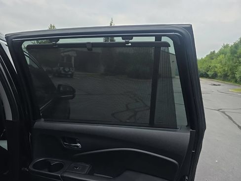 Used 2019 Honda Pilot Touring image 39
