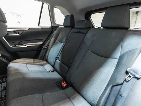 Certified 2025 Toyota RAV4 XLE AWD/4WD image 30