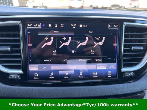 Certified 2023 Chrysler Pacifica Touring-L image 67