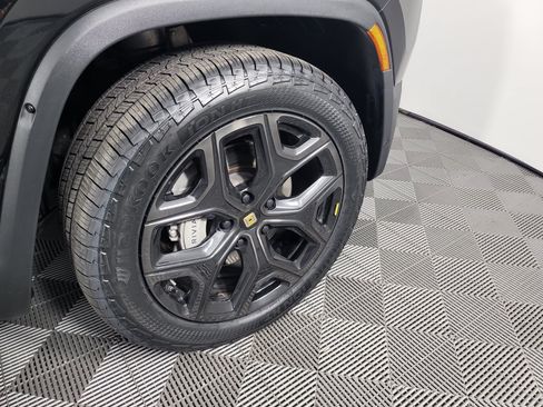 Used 2024 Rivian R1T Adventure Dual AWD/4WD image 33