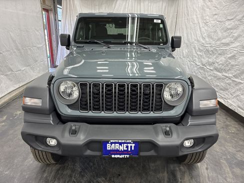 Used 2025 Jeep Wrangler Sport AWD/4WD image 7
