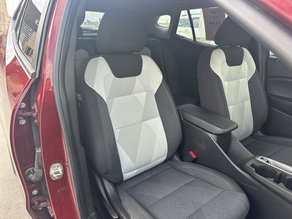 Used 2024 Chevrolet Trax LS w/ Driver Confidence Package FWD image 28