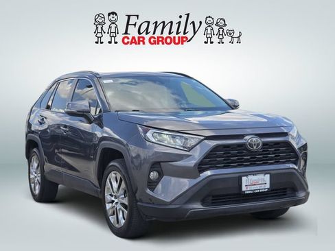 Used 2021 Toyota RAV4 XLE Premium FWD image 2