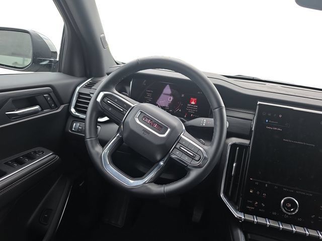 Used 2026 GMC Acadia Elevation w/ Elevation Premium Package FWD image 14