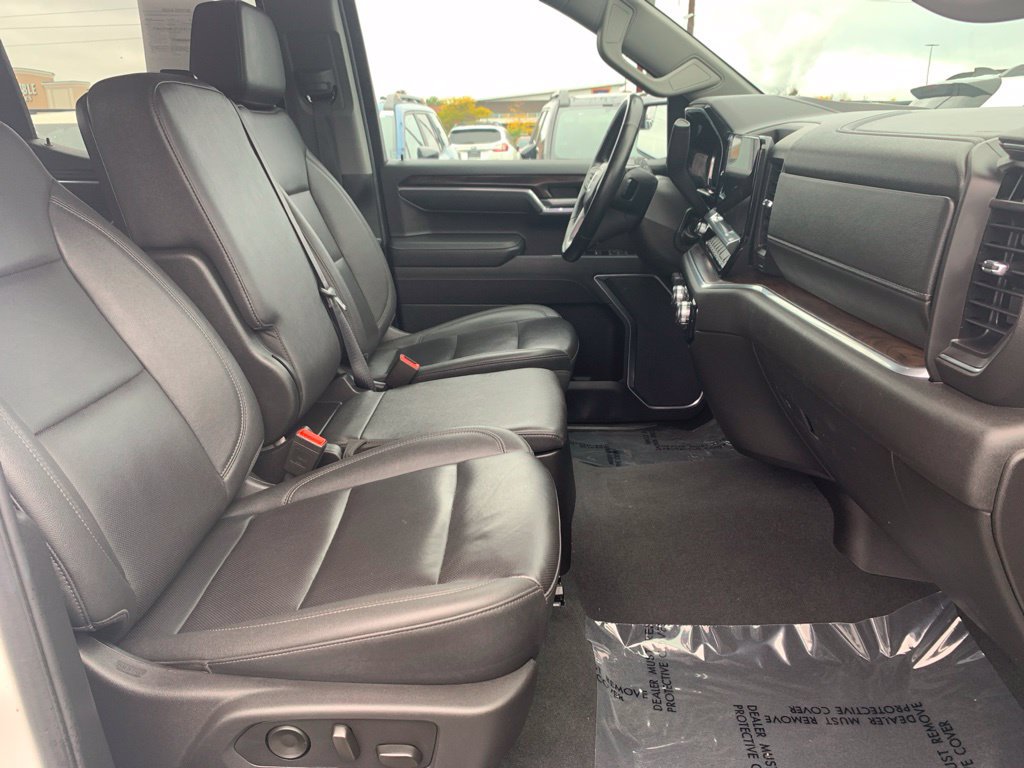 Used 2025 GMC Sierra 1500 SLT AWD/4WD image 25