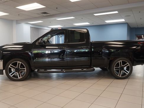 Used 2018 Chevrolet Silverado 1500 LT w/ LPO, Black Pack AWD/4WD image 2
