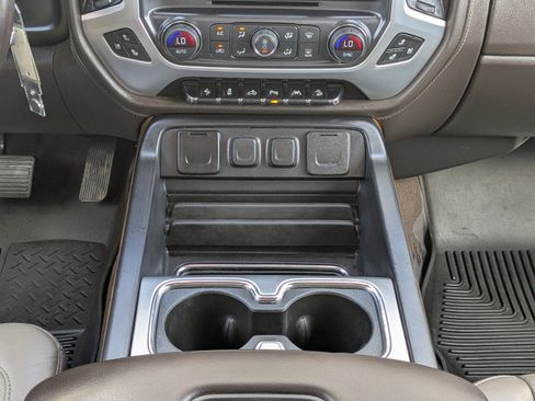 Used 2018 GMC Sierra 1500 SLT image 18