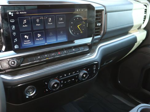 Used 2023 Chevrolet Silverado 1500 RST image 19