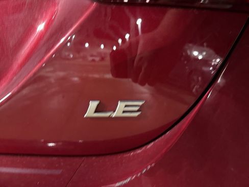 Used 2020 Toyota Camry LE image 17