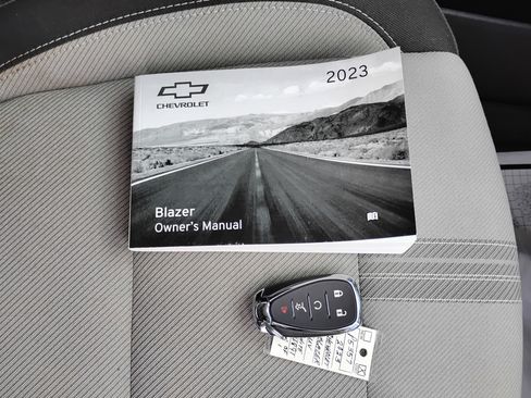 Used 2023 Chevrolet Blazer LT w/ Convenience Package image 38