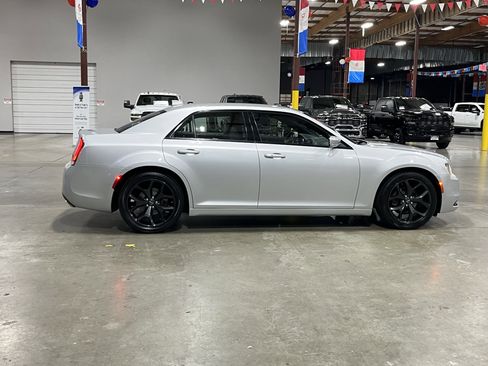 Used 2021 Chrysler 300 S image 6