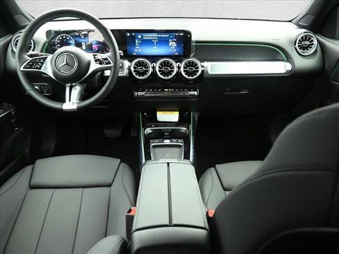 Certified 2025 Mercedes-Benz GLB 250 4MATIC image 21