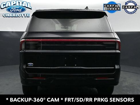 Used 2025 Lincoln Navigator Reserve AWD/4WD image 6