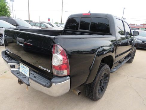 Used 2015 Toyota Tacoma 4x4 Double Cab w/ SR5 Package image 6