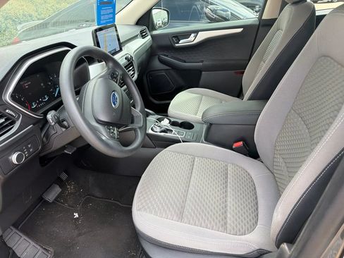 Used 2020 Ford Escape SE FWD image 4