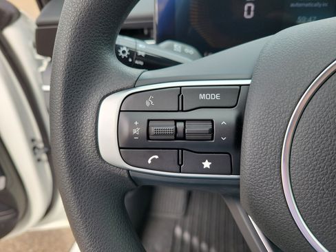 New 2026 Kia K5 LXS image 14