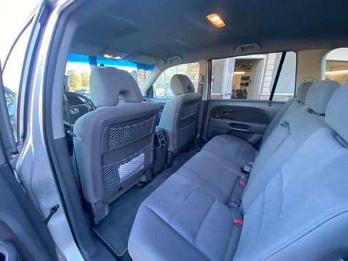 Used 2006 Honda Pilot EX image 10