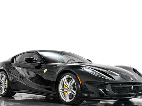 Used 2020 Ferrari 812 Superfast image 33