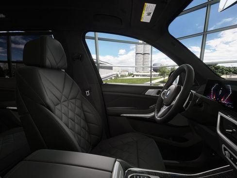 Used 2026 BMW X7 xDrive40i w/ M Sport Package image 38