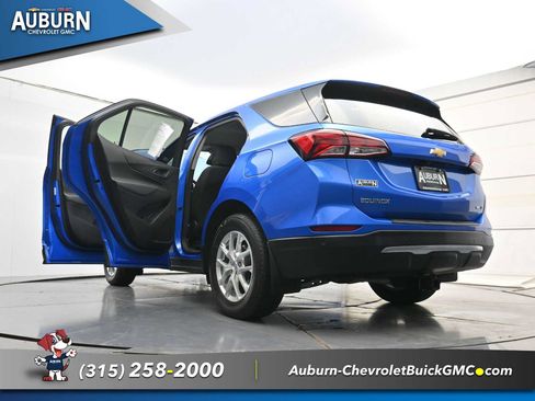 Used 2024 Chevrolet Equinox LT AWD/4WD image 39