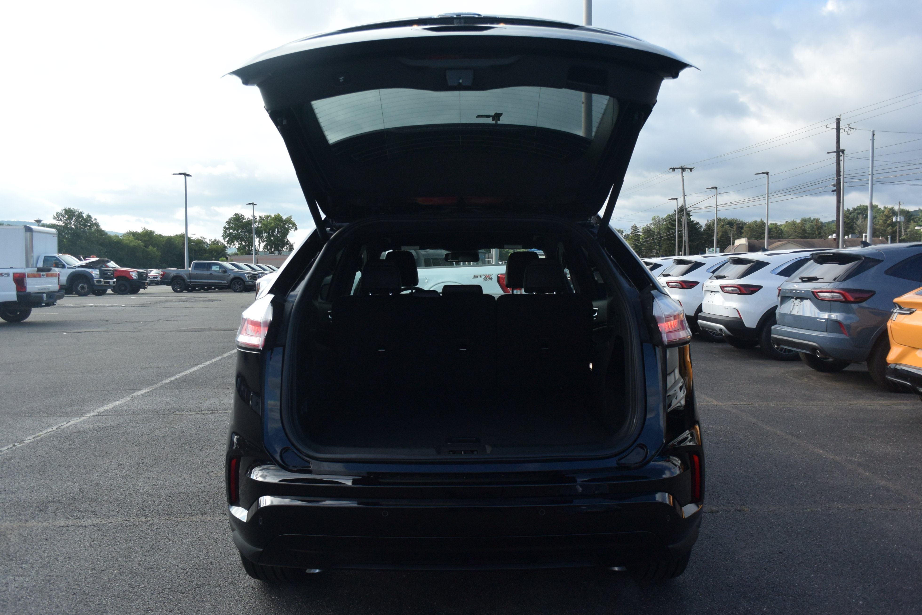 Used 2024 Ford Edge ST-Line AWD/4WD image 8