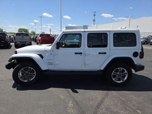 Used 2021 Jeep Wrangler Unlimited Sahara w/ Uconnect 4C Nav & Sound Group AWD/4WD image 18