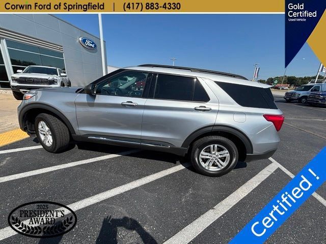 Used 2023 Ford Explorer XLT w/ Equipment Group 202A AWD/4WD image 4