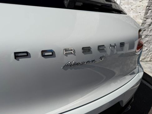 Used 2015 Porsche Macan S image 12