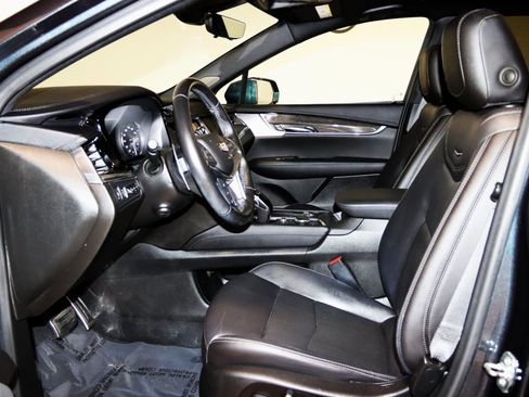 Used 2020 Cadillac XT5 Sportv image 32