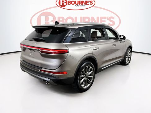 Used 2021 Lincoln Corsair AWD w/ Premium Package image 11