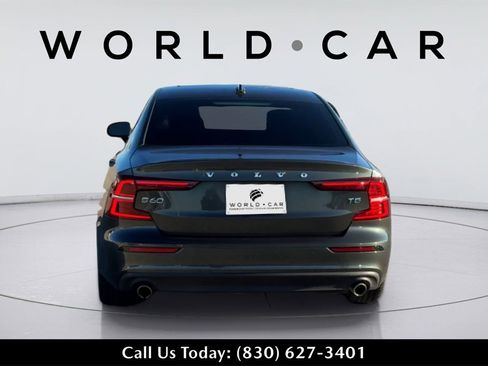 Used 2020 Volvo S60 T5 Momentum image 7