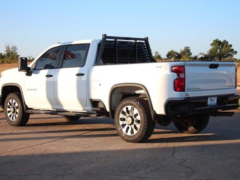 Used 2024 Chevrolet Silverado 2500 Custom w/ Custom Convenience Package AWD/4WD image 9