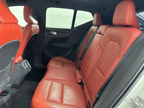 Used 2019 Volvo XC40 T5 Momentum AWD/4WD image 20