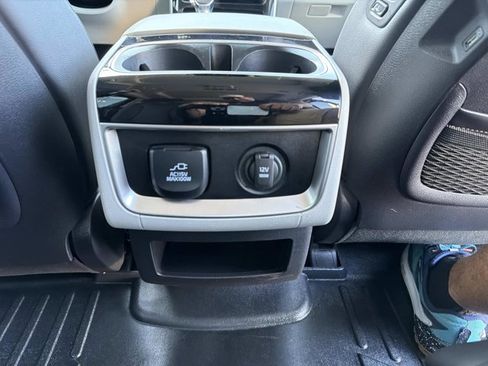 Used 2024 Kia Carnival SX Prestige image 24