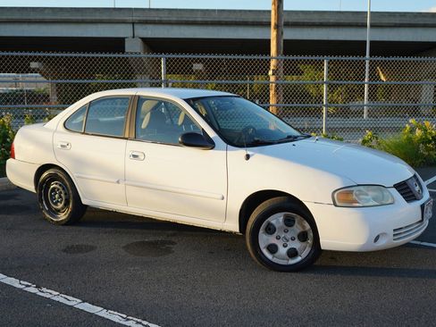 Used 2005 Nissan Sentra 1.8 w/ (F05) Convenience Pkg image 5