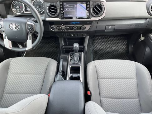 Used 2023 Toyota Tacoma SR5 AWD/4WD image 14