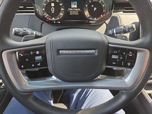 Certified 2025 Land Rover Range Rover SE AWD/4WD image 22
