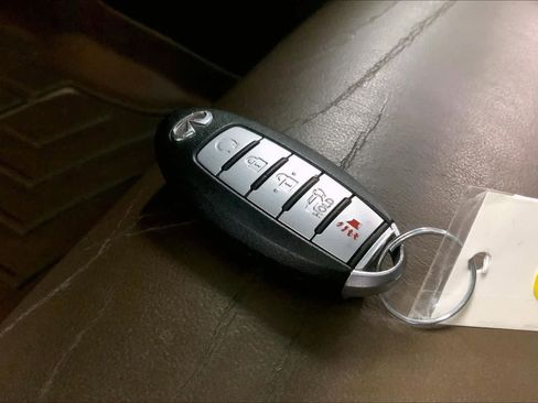 Used 2017 INFINITI QX60 Luxe w/ Deluxe Technology Package image 17