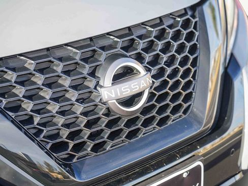 Used 2024 Nissan Murano SV w/ SV Midnight Edition Package image 3