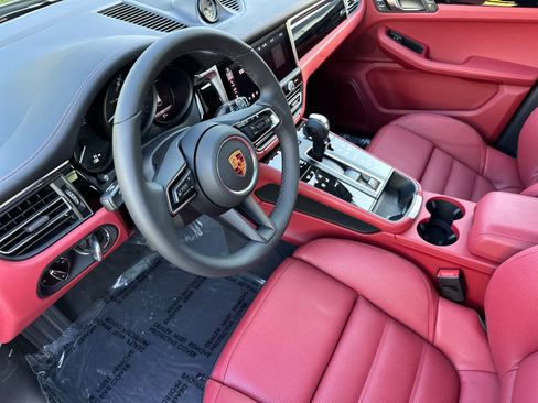 New 2026 Porsche Macan AWD/4WD image 4