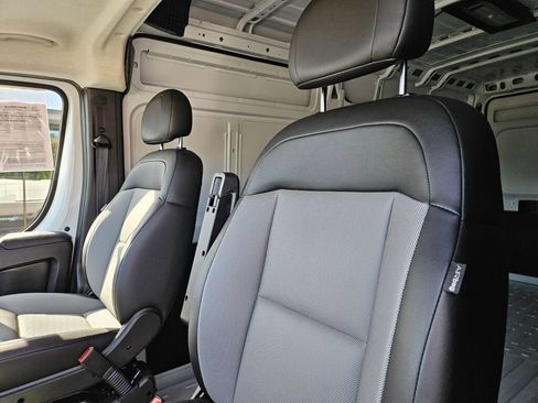 Used 2026 RAM ProMaster 2500 w/ Convenience Group FWD image 20