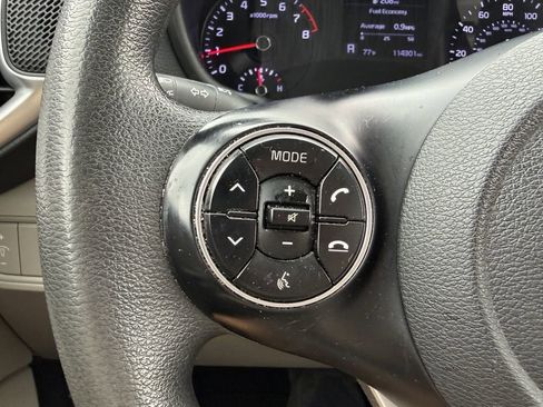 Used 2020 Kia Soul LX FWD image 29