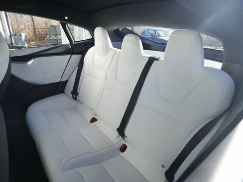 Used 2021 Tesla Model S Long Range Plus image 20