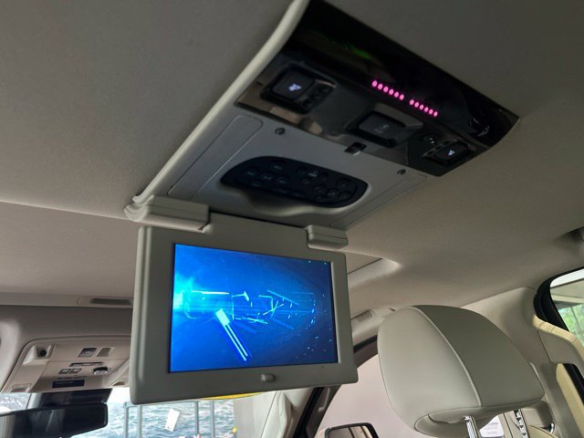 Used 2015 Cadillac Escalade Luxury AWD/4WD image 8